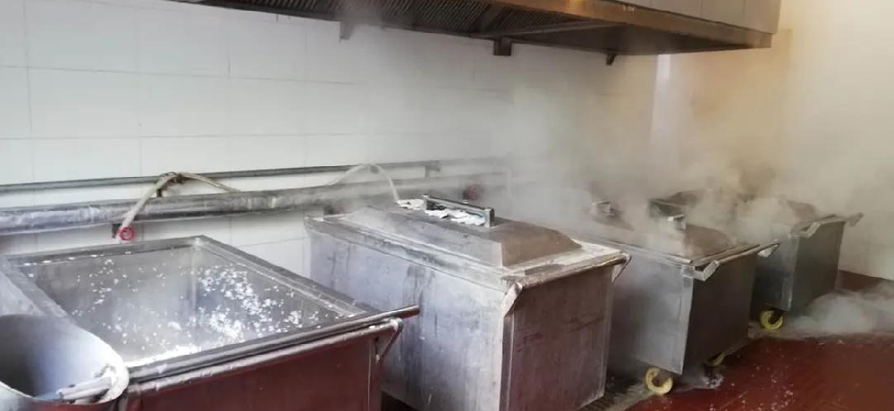 高校食堂將潔凈蒸汽用于食堂蒸煮，10分鐘蒸熟一車(chē)飯菜，效率高蒸飯香！